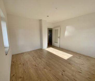 Nahe Miele: renovierte 3-Zimmer-Wohnung frei! - Foto 1
