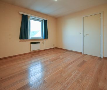 Centraal gelegen 2-slaapkamerappartement in Emelgem - Photo 5