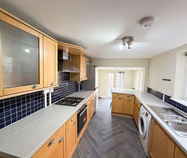 4 bedroom terraced house to rent - Photo 1