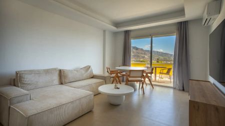 Apartamento de alquiler en Nueva Andalucía centro - Foto 3