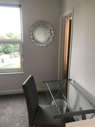 1 bedroom in a house share to rent - Photo 3