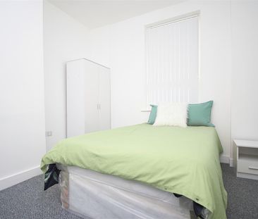 1 bed house share to rent in Fir Street, Burnley, BB10 - Photo 2