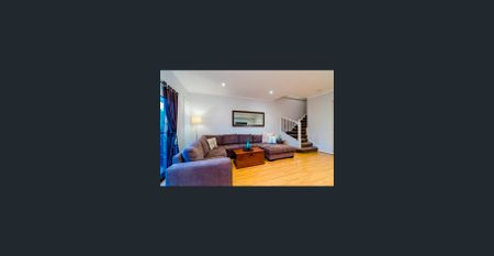 Perfect Family Home with Parkland Views - Photo 3