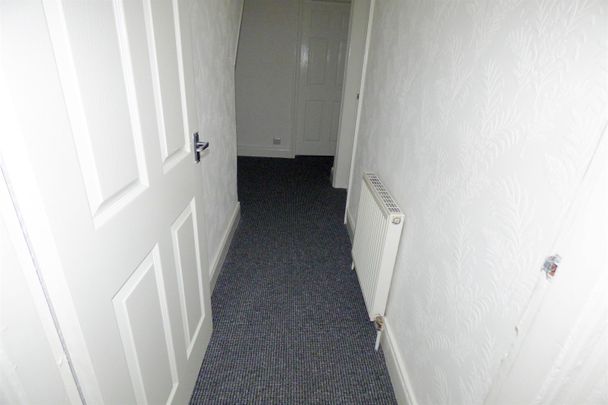 2 bed flat to rent in Tweed Street, Hebburn, NE31 - Photo 1