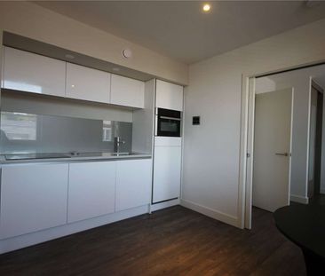 One bedroom furnished student apartment close to the river Cam - Photo 4