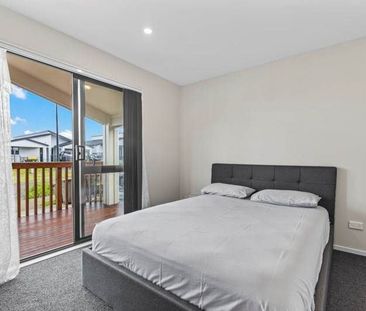 Chic 3BR Karaka Townhouse w/ Deck! - Photo 2