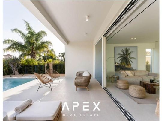 3 room luxury Villa for rent in Santa Barbara de Nexe, Faro, Distrito de Faro - Photo 1