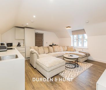 Auction Square, Market Place, Abridge - Photo 1