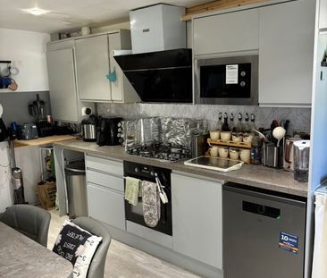 Room in a Shared House, Ozolins Way, E16 - Photo 5