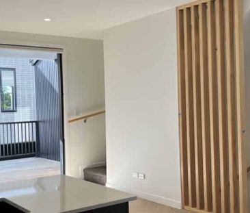 Four bedroom, brand new - Photo 3