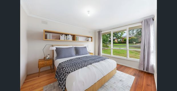 Stylish & Comfortable Living in a Quiet Court Location - Photo 1