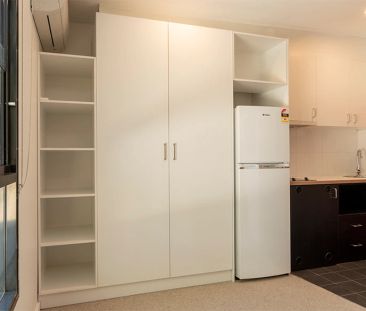 Refreshed Studio Apartment - Photo 3