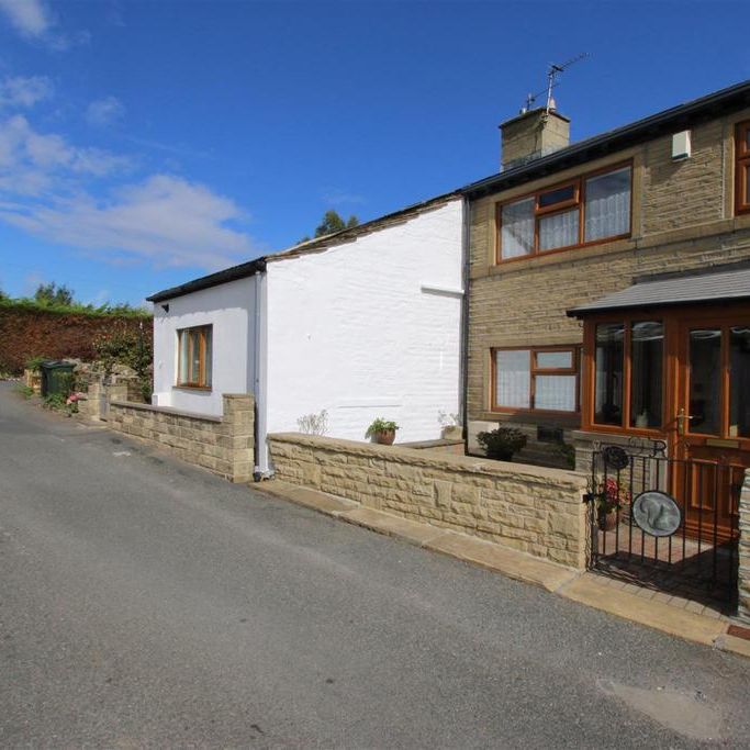 2 bedroom cottage to rent - Photo 1