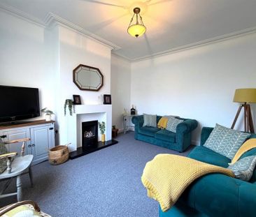 3 Bedroom Terraced To Let - Photo 3