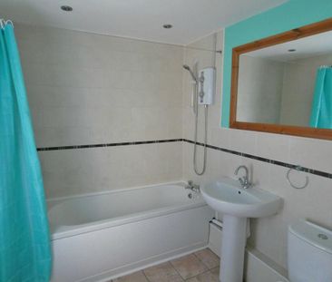 2 bedroom terraced house to rent - Photo 6