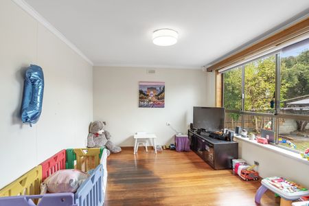 Great Family Home in Excellent Location - Photo 4