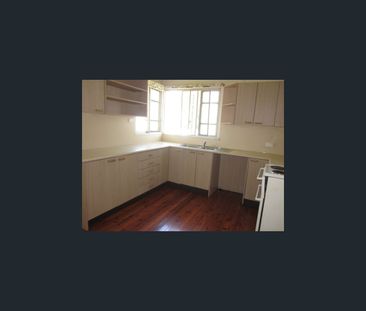 115 Borden Street, Sherwood, Qld 4075 - Photo 2