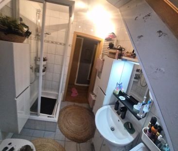 Sehr gemütliche 3 Zimmer Dachgeschosswohnung - Photo 4