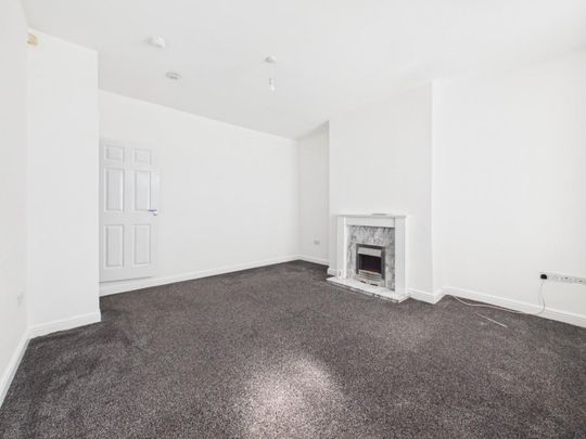 2 bedroom House To Let Total Size: 679 SQ FT - Photo 1