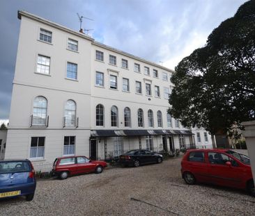 1 bedroom Flat To Let - Photo 1