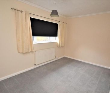 3 bedroom end of terrace house to rent - Photo 4