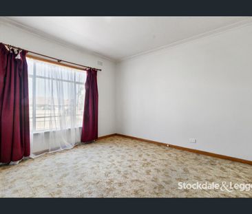 Neat As A Pin! - Photo 4