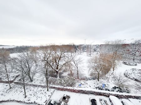 Hyggelig 2 værelses lejlighed med udsigt til østre anlæg - Photo 3