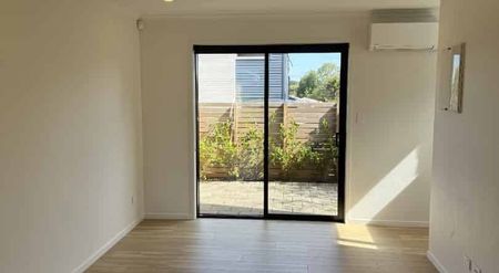 Tidy 1 bedroom! - Photo 2