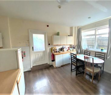 En-Suite Double Room To Let - High Wycombe - Photo 5
