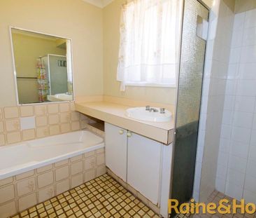 Comfortable Home - Photo 1