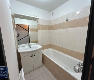 Location Appartement 2 pièces 48m² GUILHERAND GRANGES 07500 - Photo 5