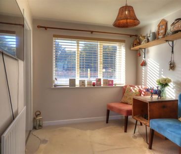 3 BED Terraced House To rent - Photo 2