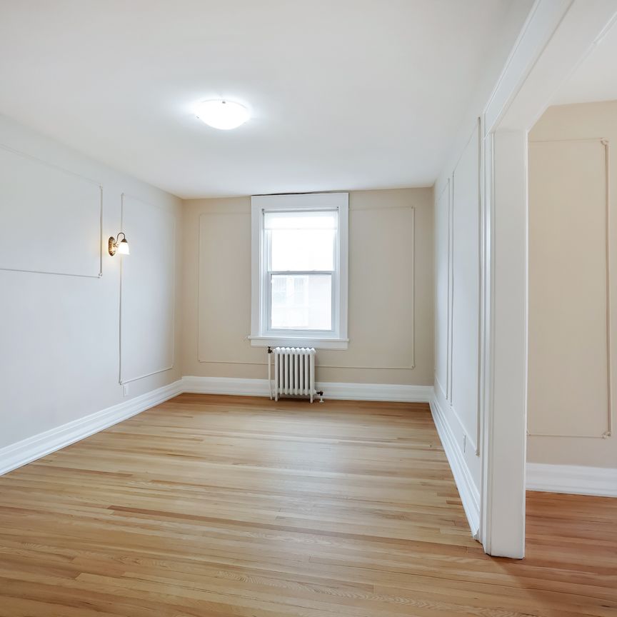 Elgin Apartments - Photo 1