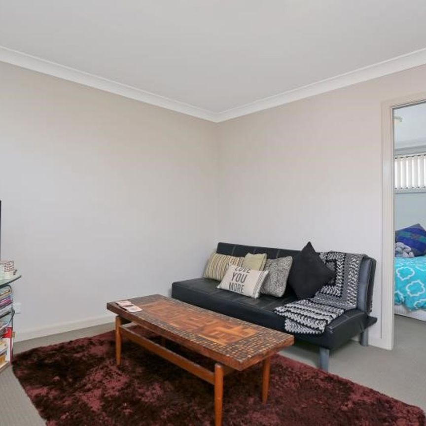 STUDIO APARTMENT LOCATED WITHIN METRES OF STANHOPE GARDENS VILLAGE CENTRE - Photo 1
