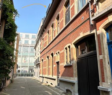Op zoek naar een lichtrijk appartement in het historisch centrum va... - Photo 2