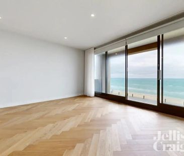 “A Rarity of Absolute Beachfront Living by Renowned Architect Nicho... - Photo 2