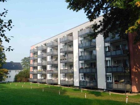 Sanierte Familienwohnung mit großzügigem Balkon! - Foto 5