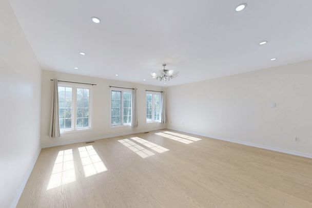 For Lease - 57 Cassandra Crescent, Richmond Hill, Ontario - Photo 1