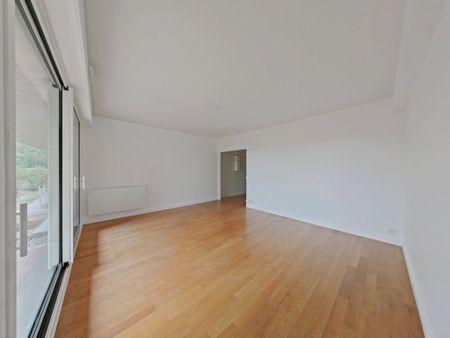 Location Appartement 4 pièces 87m² ST GERMAIN EN LAYE 78100 - Photo 2