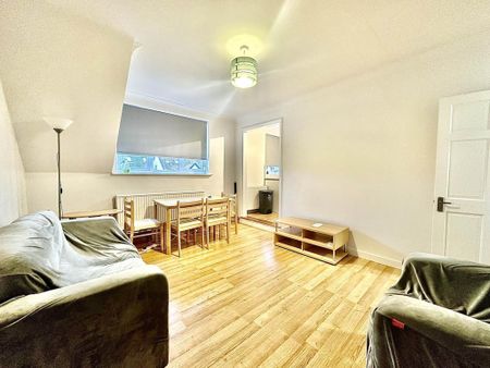 2 bedroom flat to rent - Photo 3