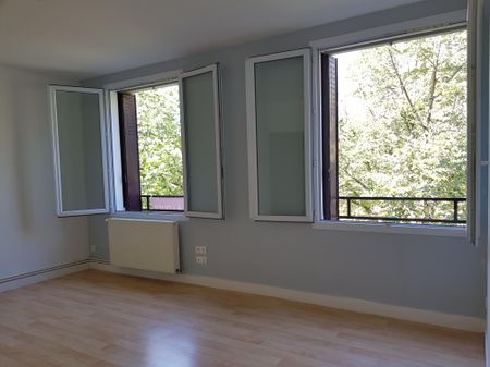 Très bel appartement T3 de standing en coeur de ville de Nevers - Photo 2