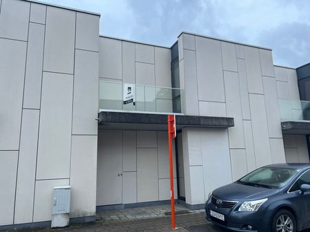 Energiezuinige, comfortabele, instapklare nieuwbouwwoning met terras en 2 staanplaatsen - Foto 3