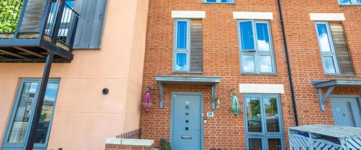 The Square Room 4 - Double Bedroom offsite - Photo 1