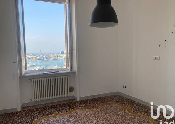 Via Gaetano Colombo, Genova, Liguria 16122