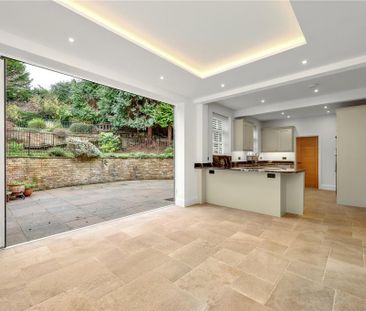 4 bedroom detached house to rent - Photo 4