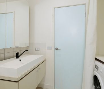 509/33 Wreckyn Street, North Melbourne VIC 3051 - Photo 5