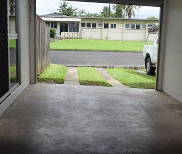 NICELY PRESENTED AND PRIVATE HALF DUPLEX – PET FRIENDLY - Photo 6