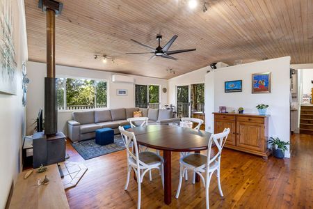 Charming Leafy Retreat - Character Home with Deck, Privacy & Style - Photo 2