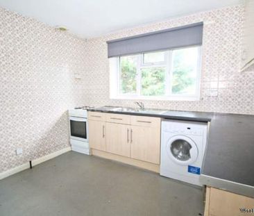 2 bedroom property to rent in New Malden - Photo 4