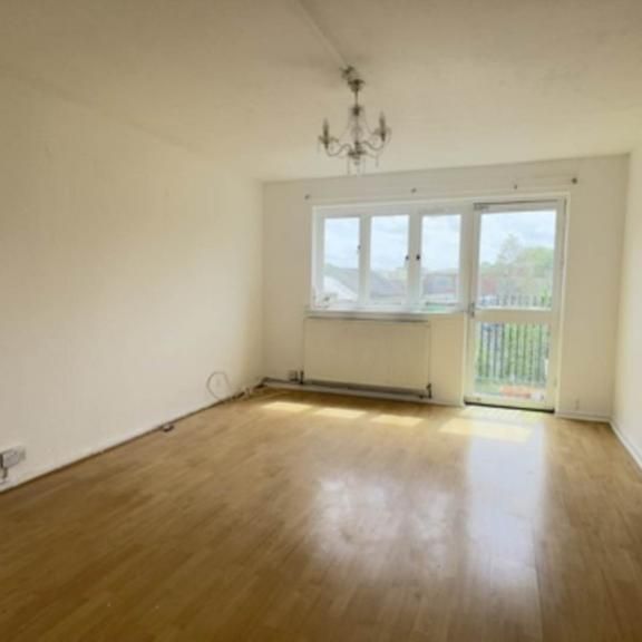 3 bedroom flat to rent - Photo 1